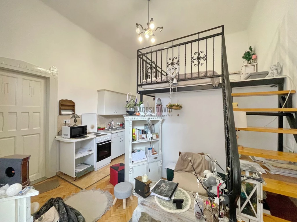 Kiadó 40 m2 tégla lakás, Debrecen