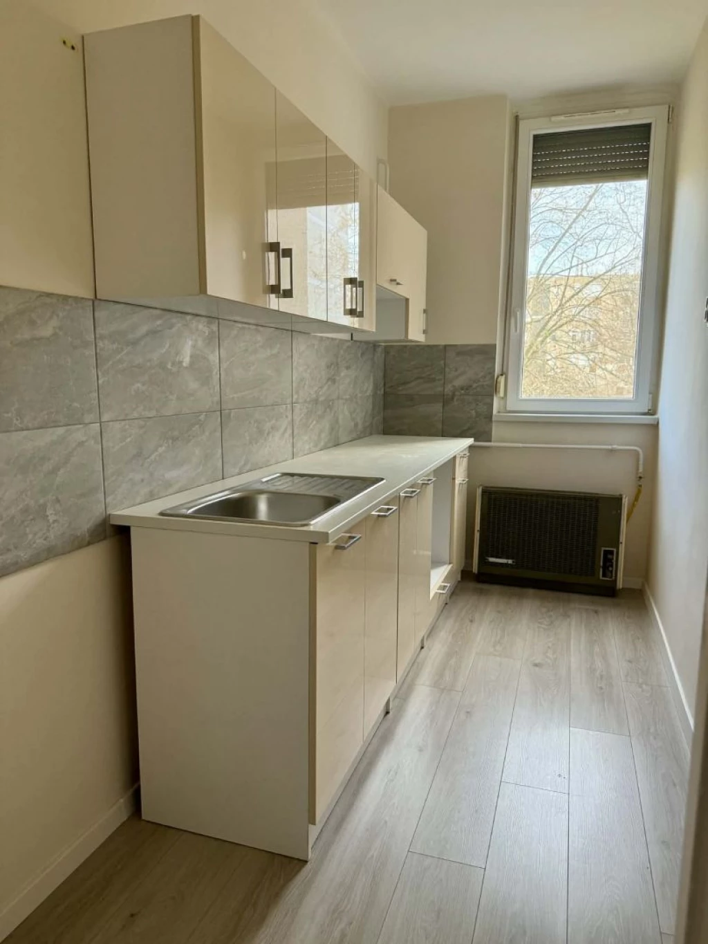 Eladó 43 m2 tégla lakás, Debrecen