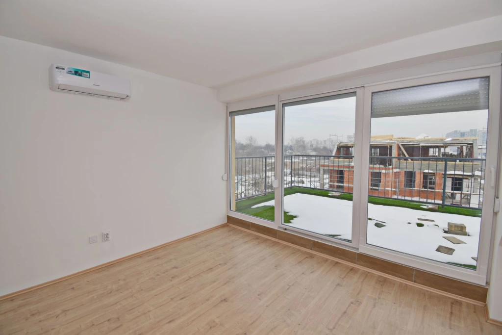 Kiadó 50 m2 új építésű tégla lakás, Debrecen