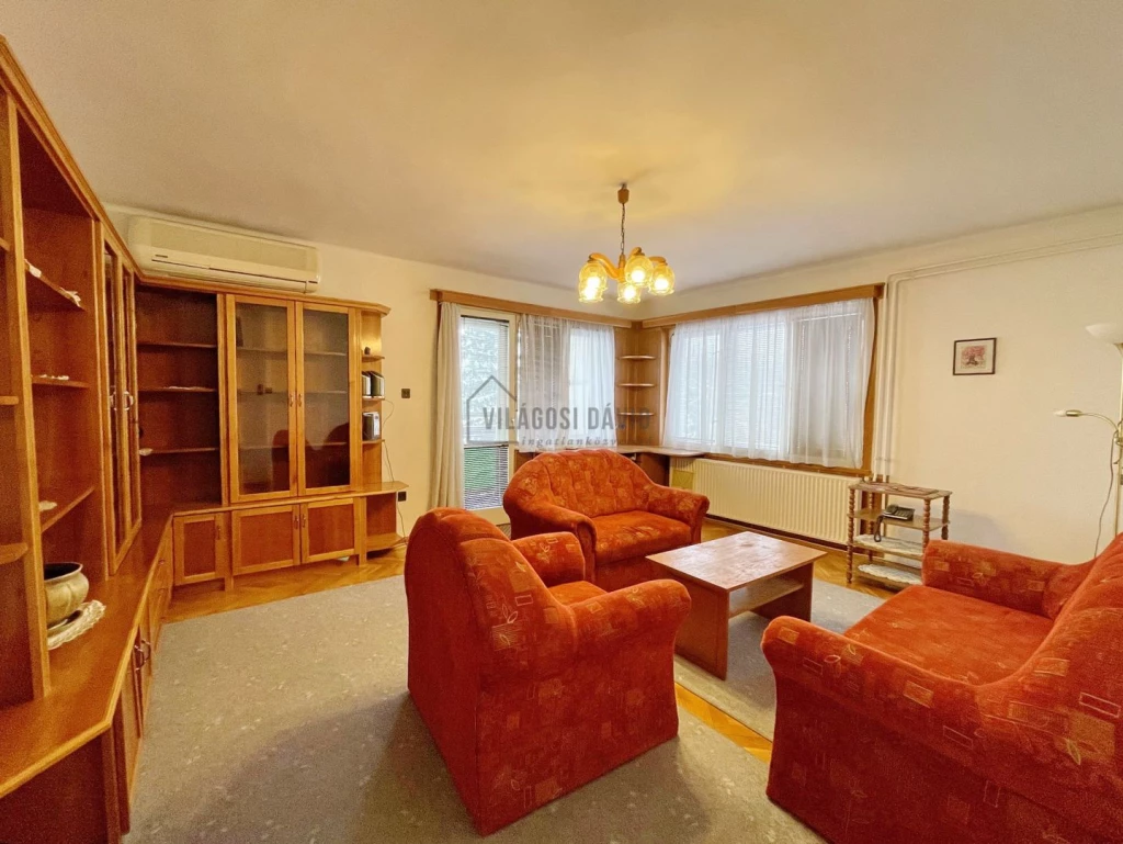 Kiadó 76 m2 tégla lakás, Debrecen