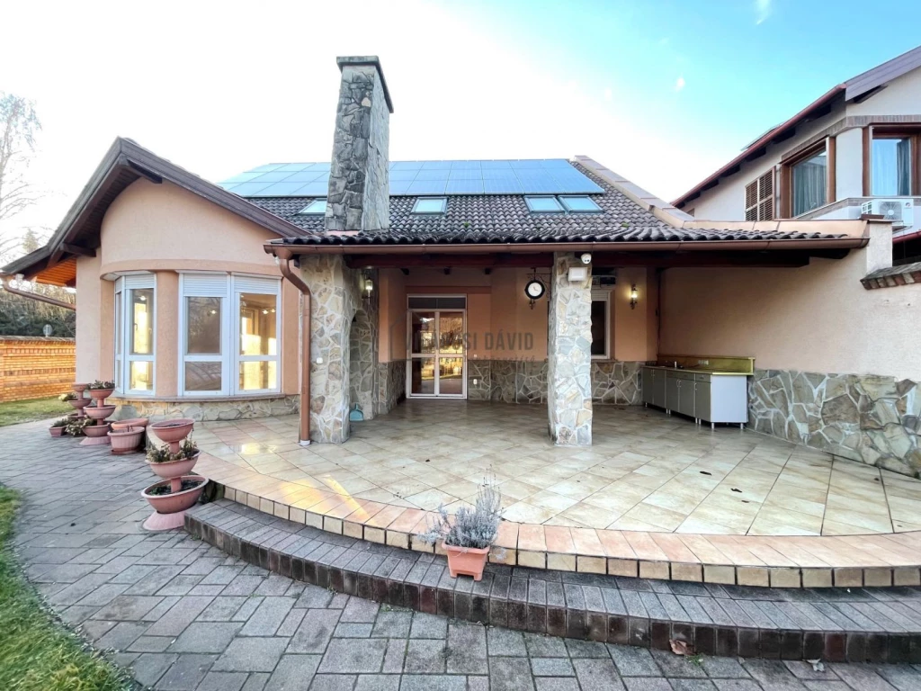 Kiadó 190 m2 családi ház, Debrecen