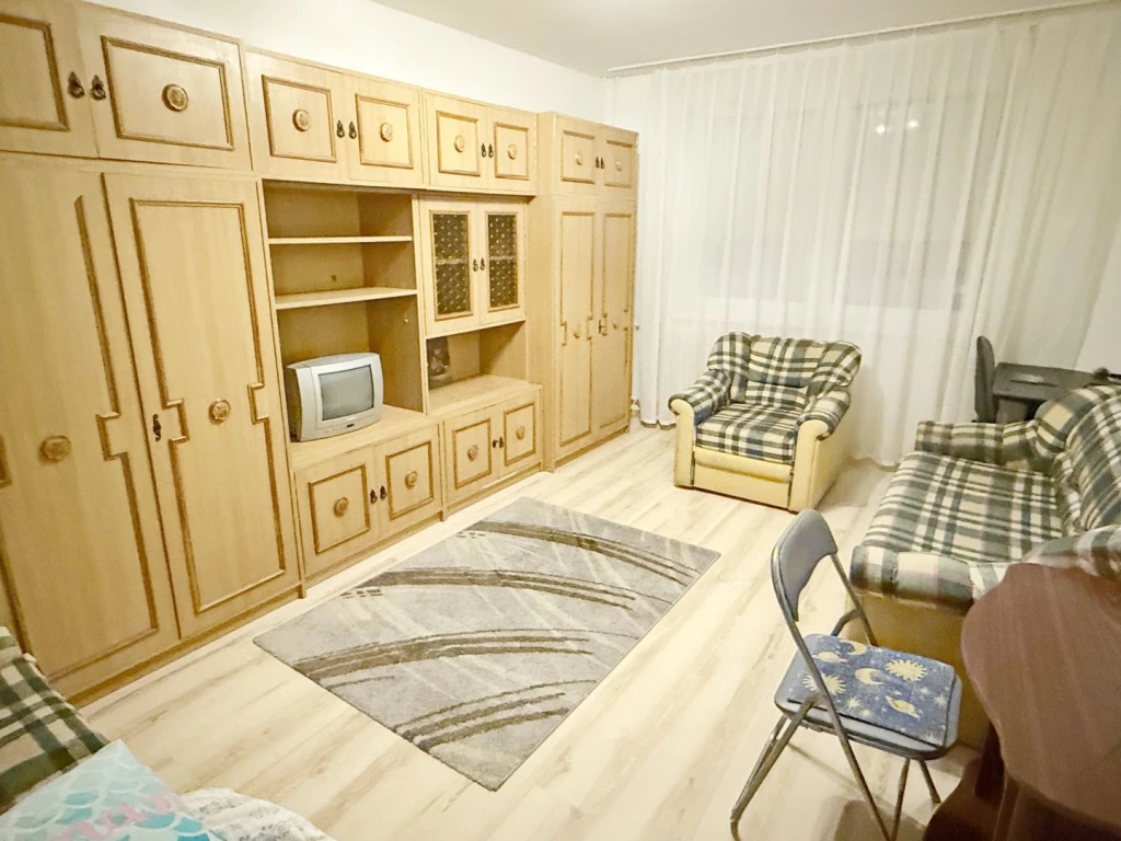 Kiadó 54 m2 panel lakás, Debrecen