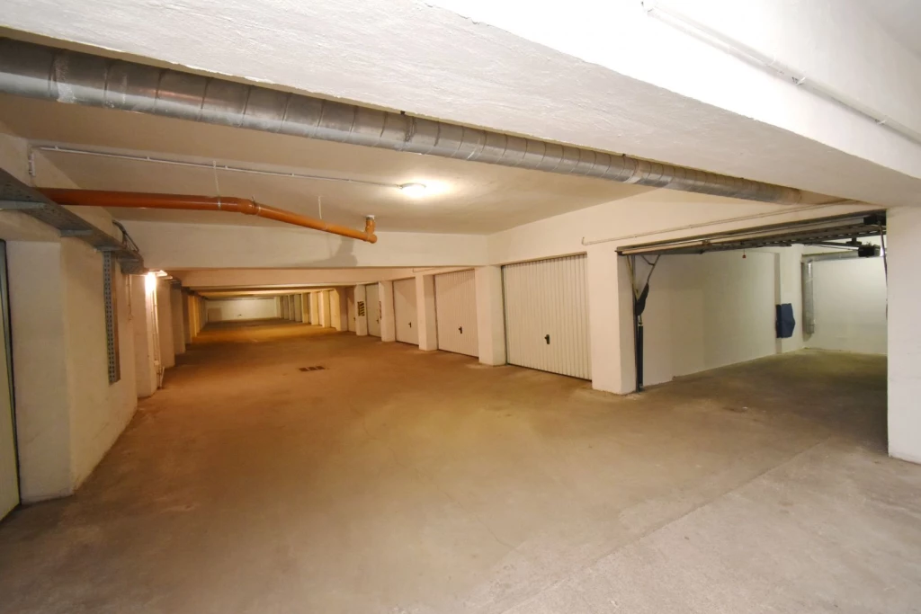 Eladó 16 m2 teremgarázs, Debrecen