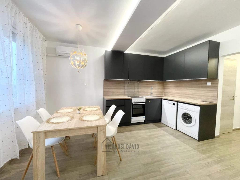 Kiadó 54 m2 panel lakás, Debrecen