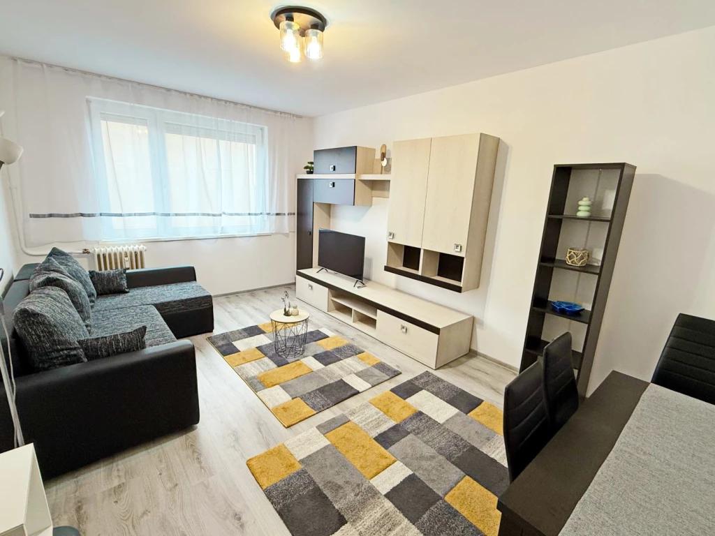 Kiadó 35 m2 panel lakás, Debrecen