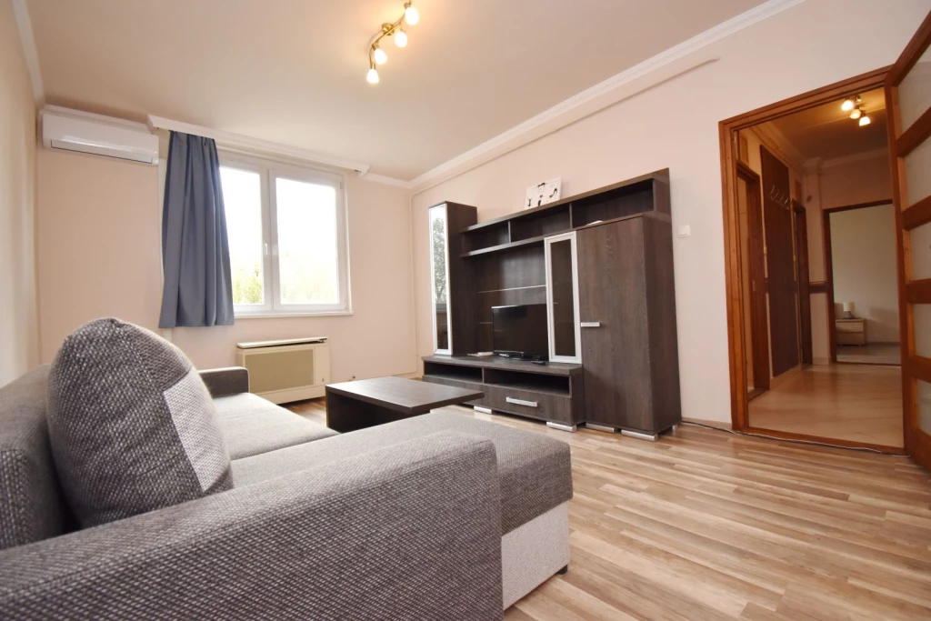 Eladó 56 m2 csúsztatott zsalus, Debrecen