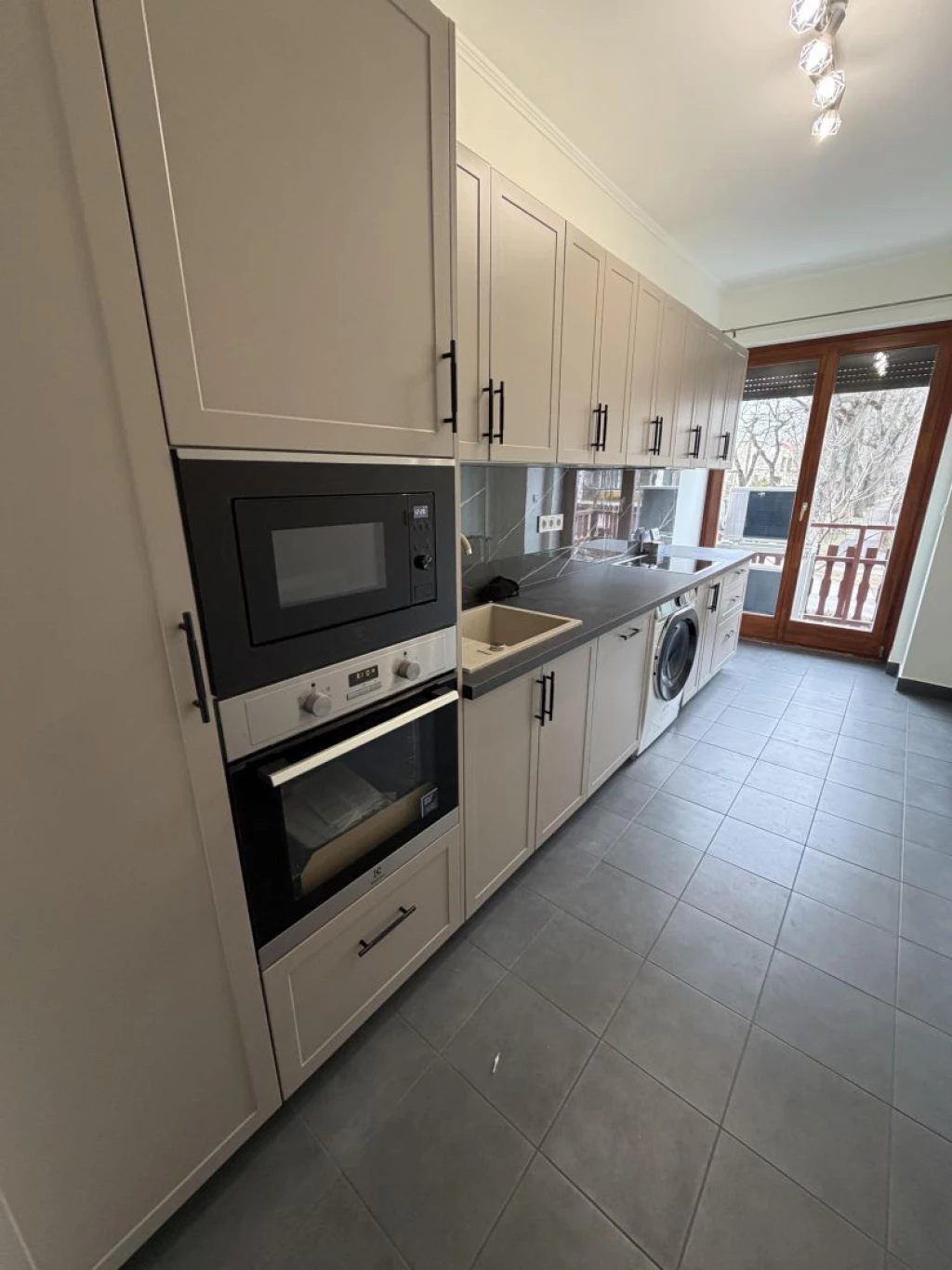 Kiadó 95 m2 tégla lakás, Debrecen