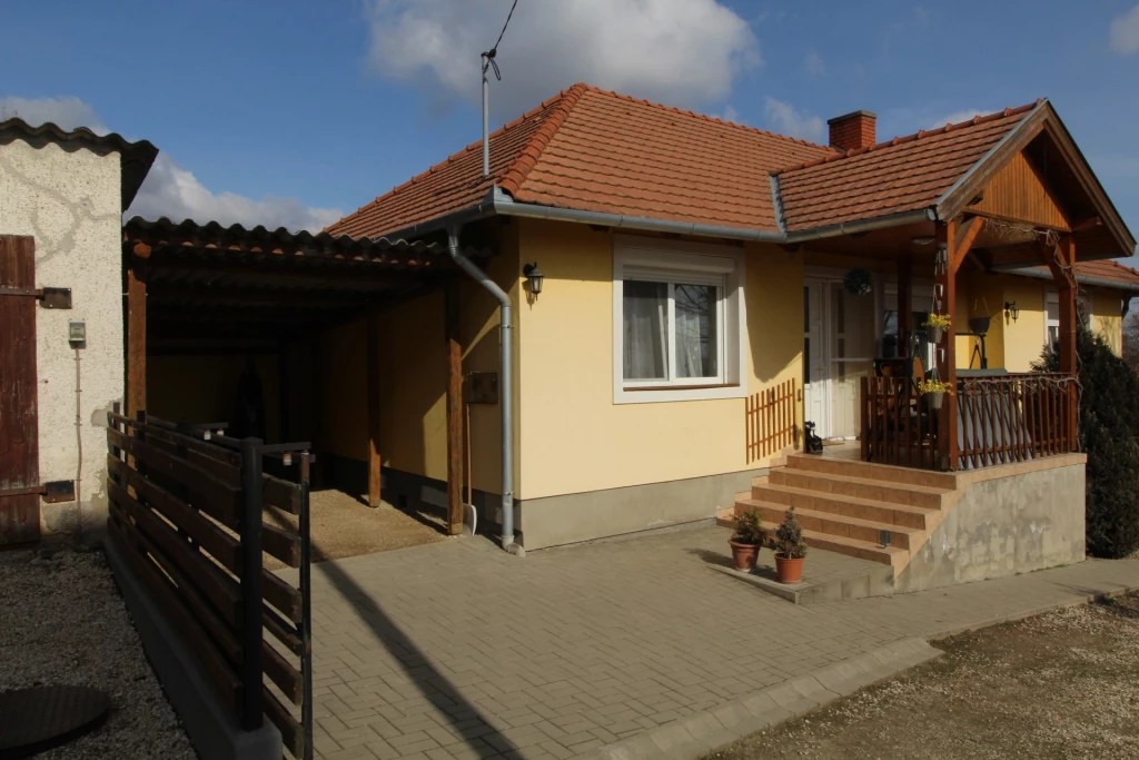 Eladó Ház, Lesencetomaj 90.000.000 Ft