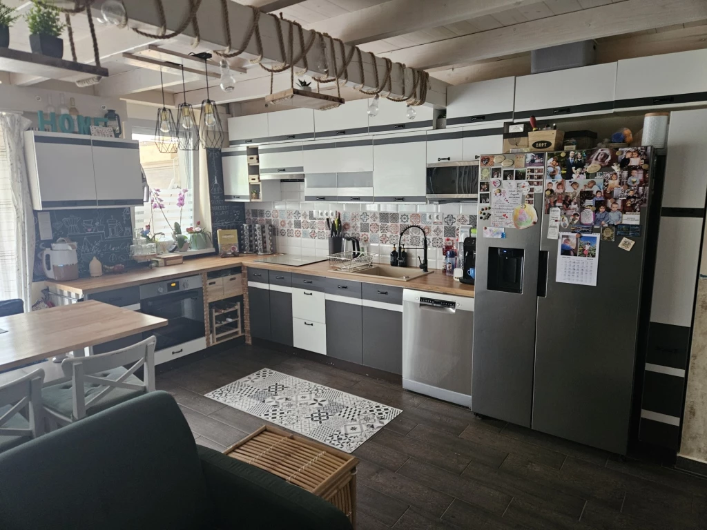 c3-1-name c2-2-name, Veszprém