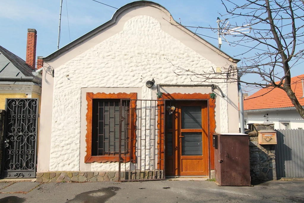 Eladó Üzlethelyiség, Badacsonytördemic Szent István 32.000.000 Ft