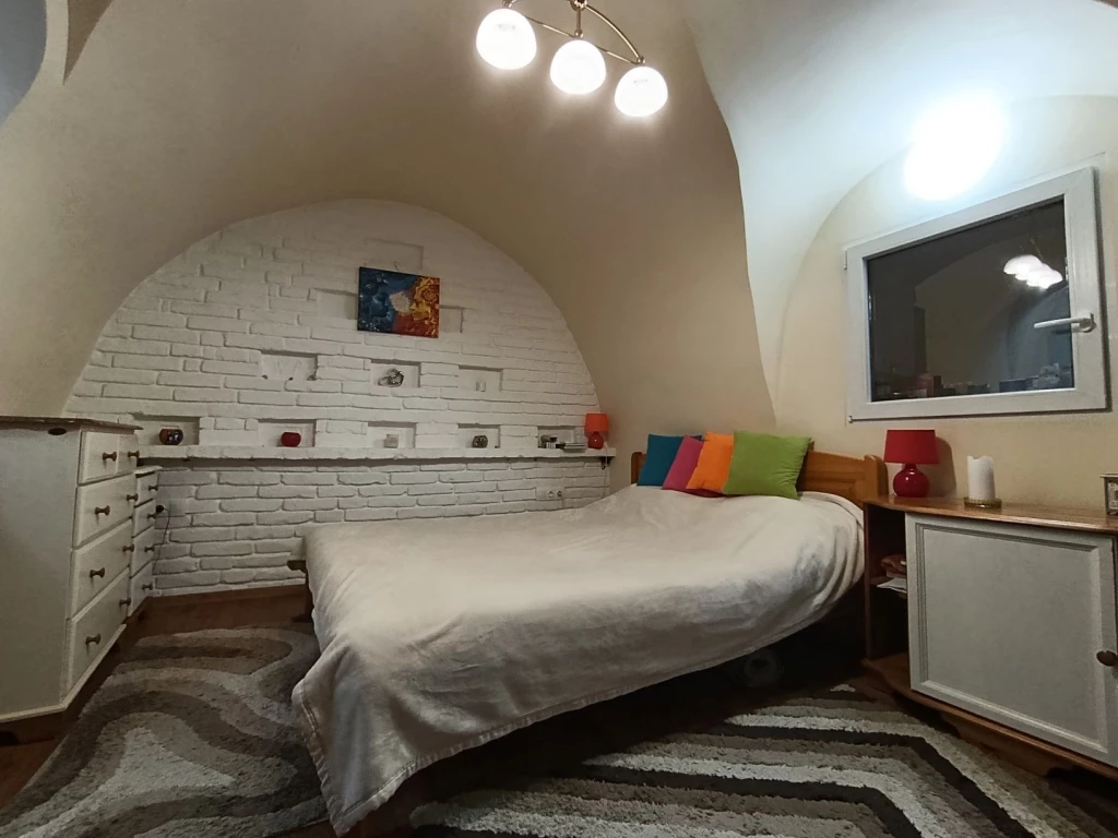 For rent brick flat, Veszprém