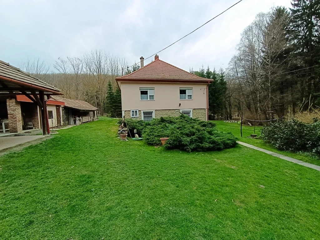 Eladó Ház, Bakonynána 149.900.000 Ft