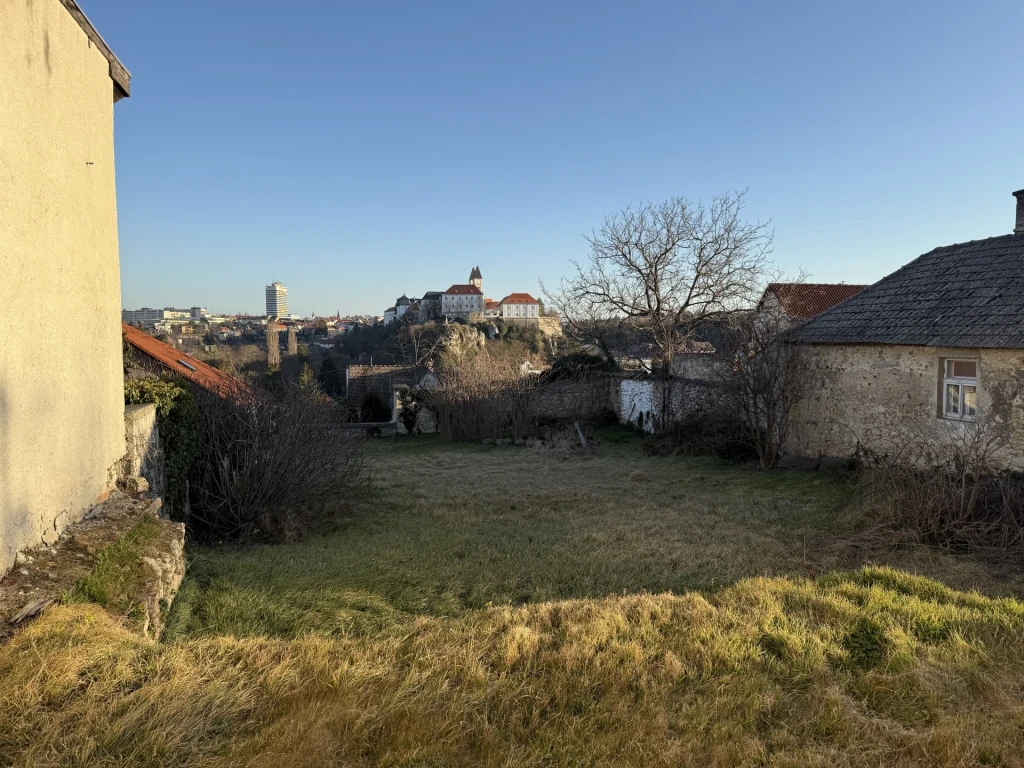 c3-1-name c2-53-name, Veszprém