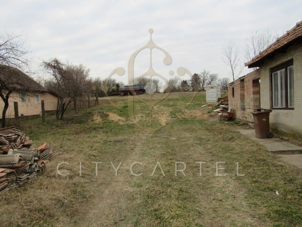 For sale building plot, Látrány