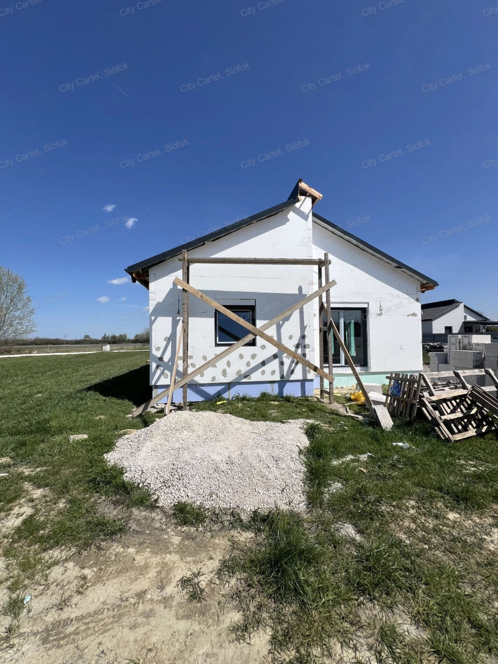 Eladó családi ház, Balatonlelle