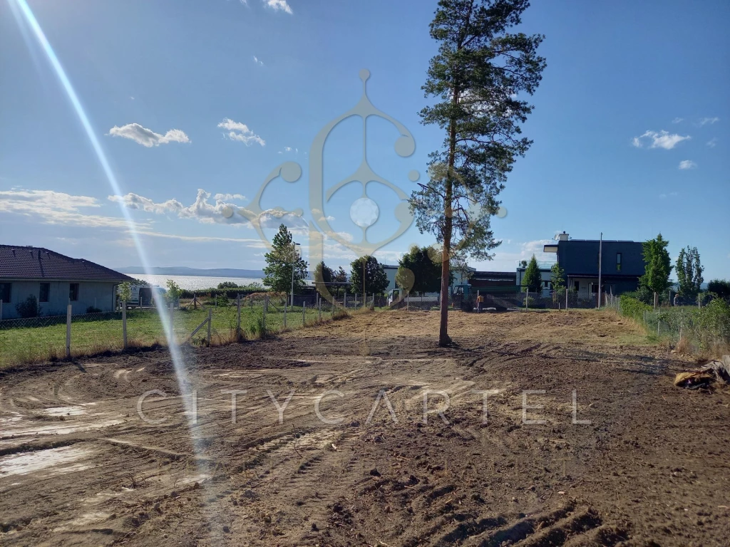 Balatonszárszó építési telek