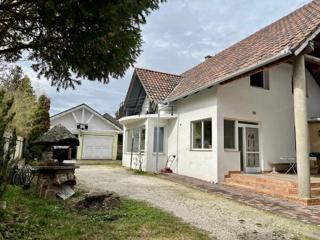 c3-1-name c2-1-name, Balatonlelle