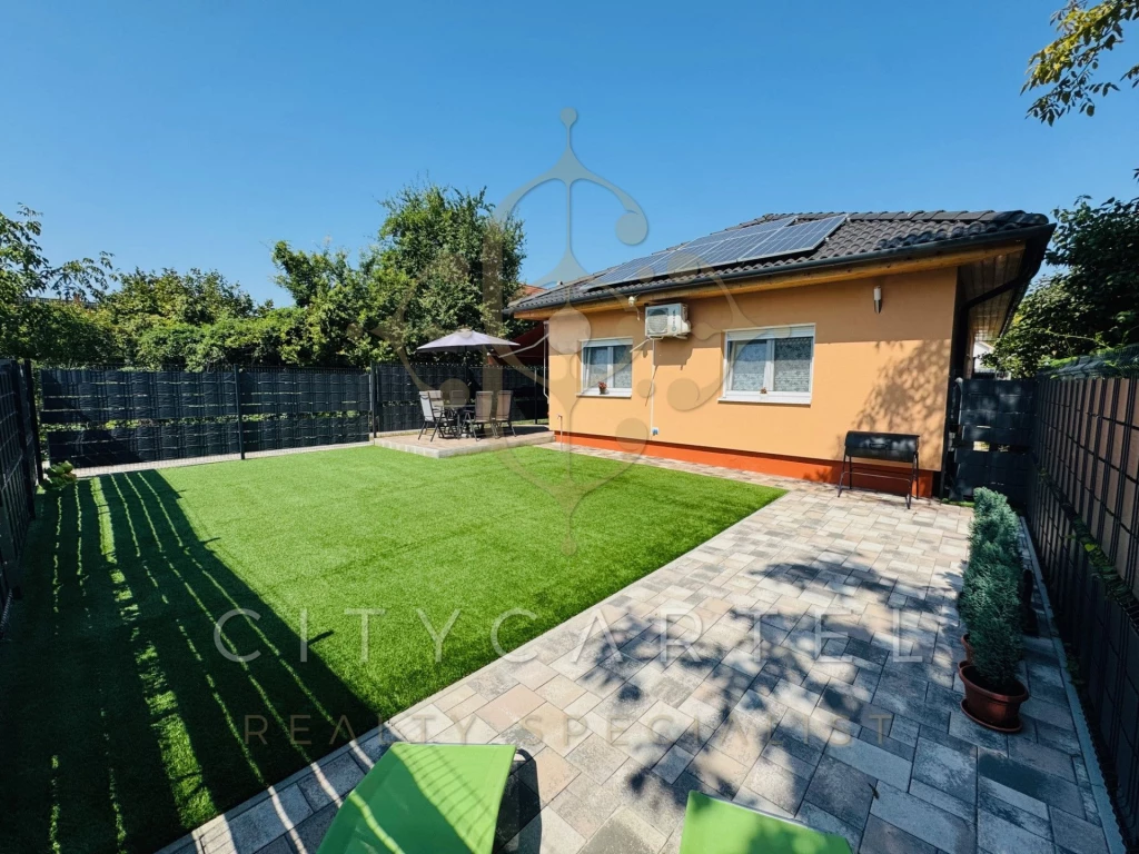 c3-1-name c2-1-name, Siófok, Belváros