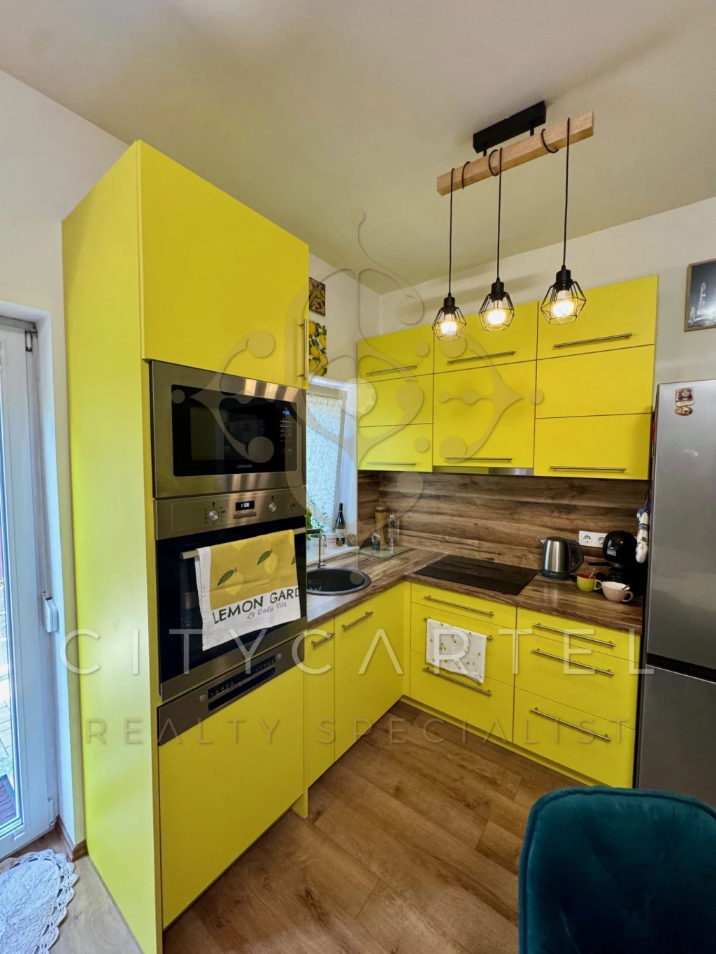 c3-1-name c2-1-name, Siófok, Belváros