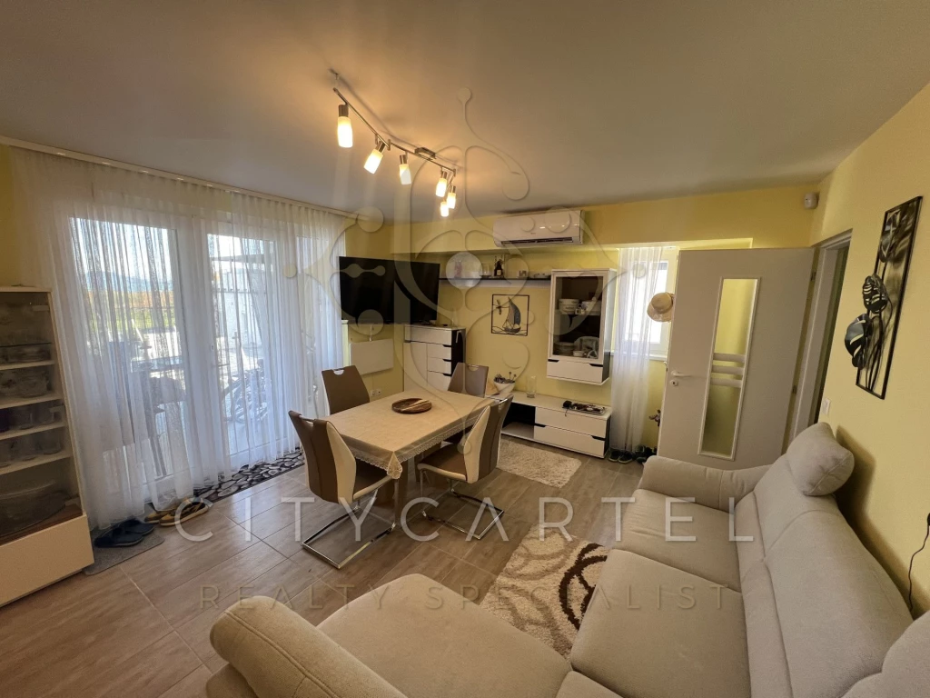 Eladó téglalakás, Balatonfenyves