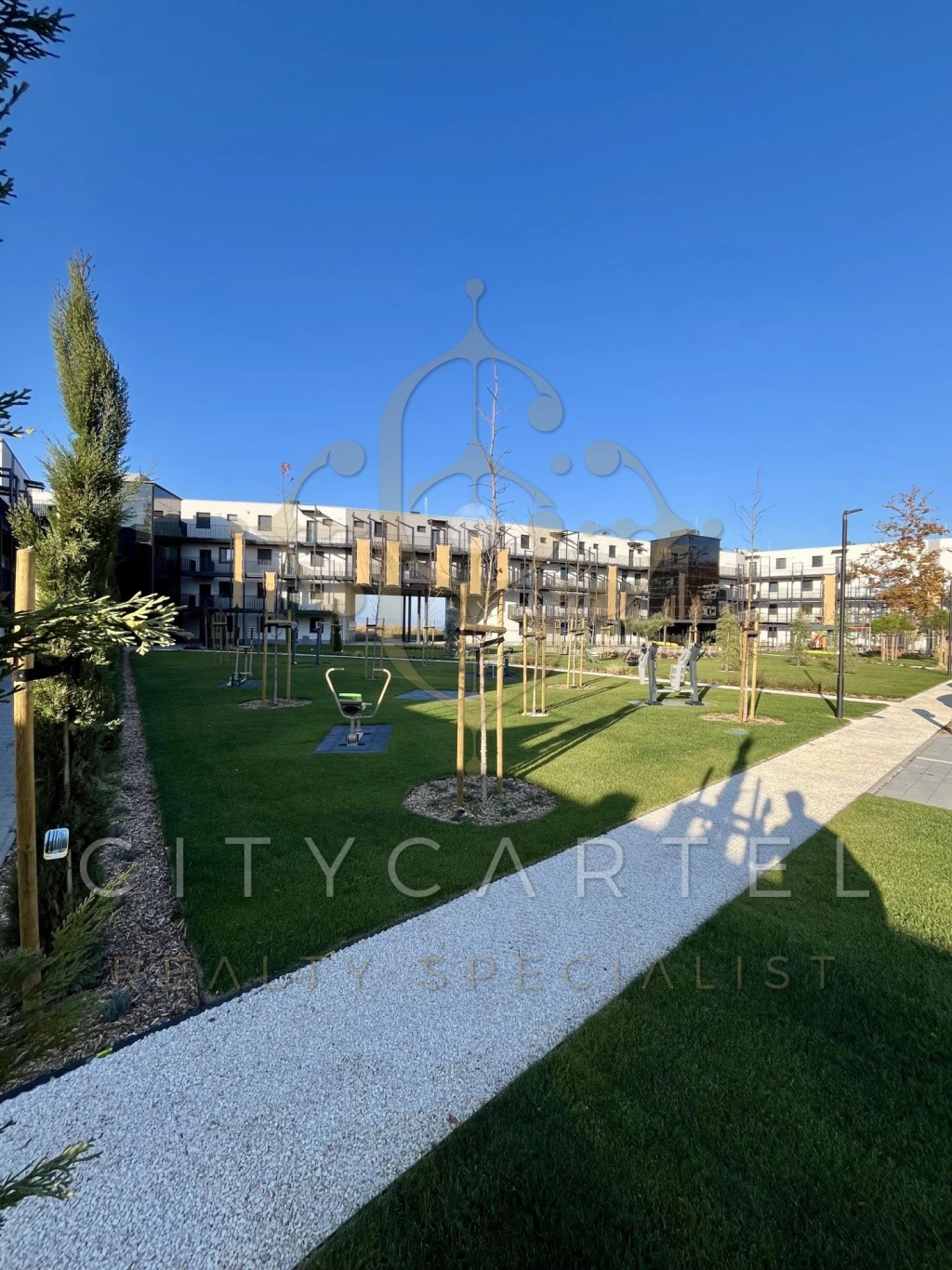 Eladó téglalakás, Balatonszemes