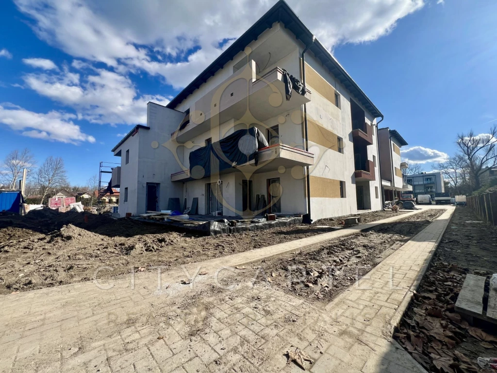 Eladó téglalakás, Zamárdi