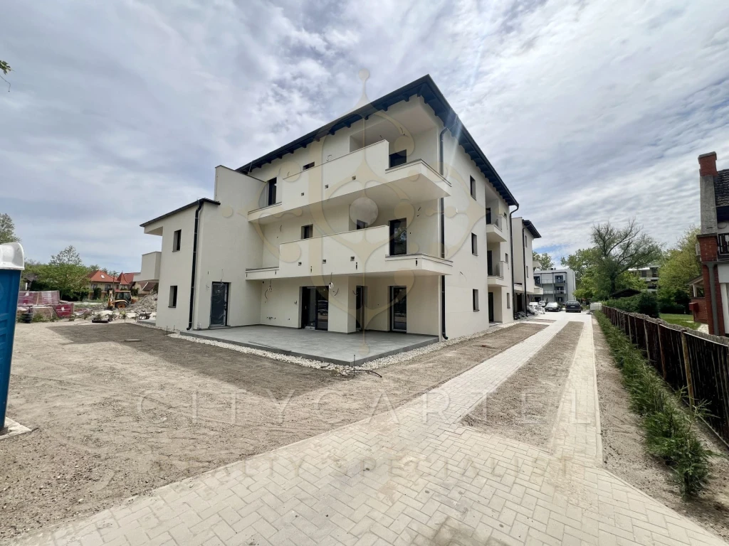 Eladó téglalakás, Zamárdi
