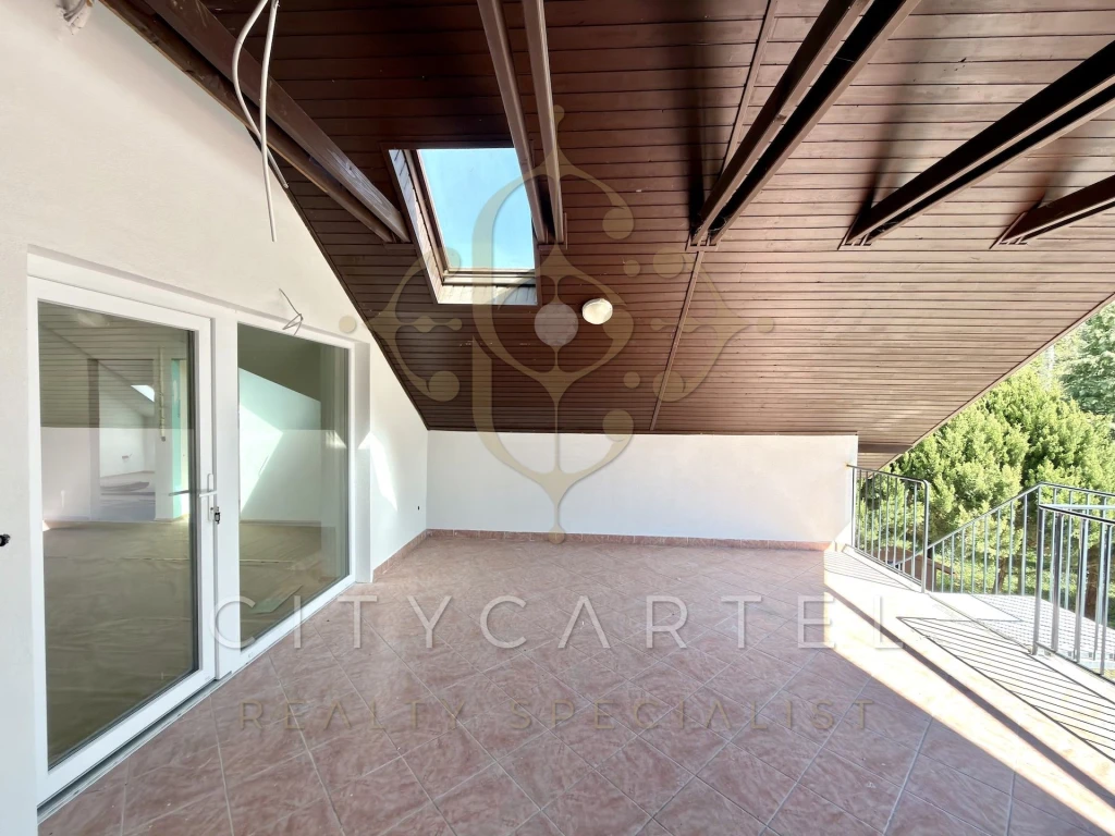 Eladó téglalakás, Balatonboglár