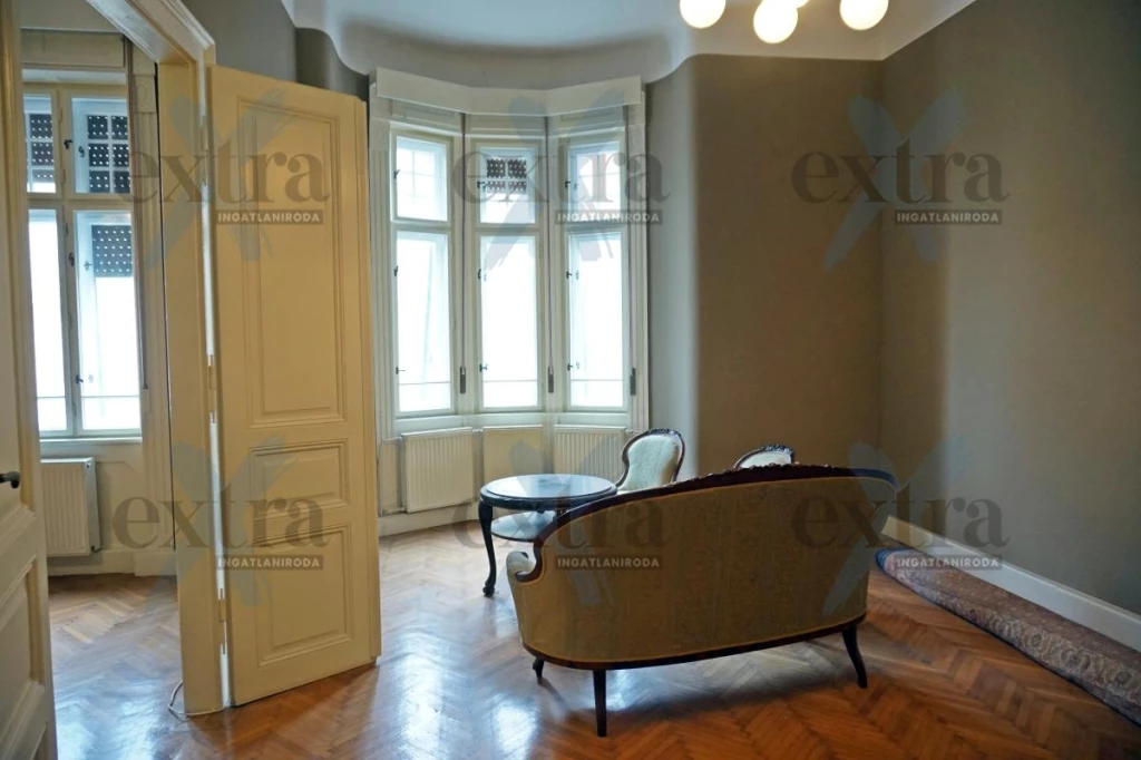 Polgári lakás a belváros szívében