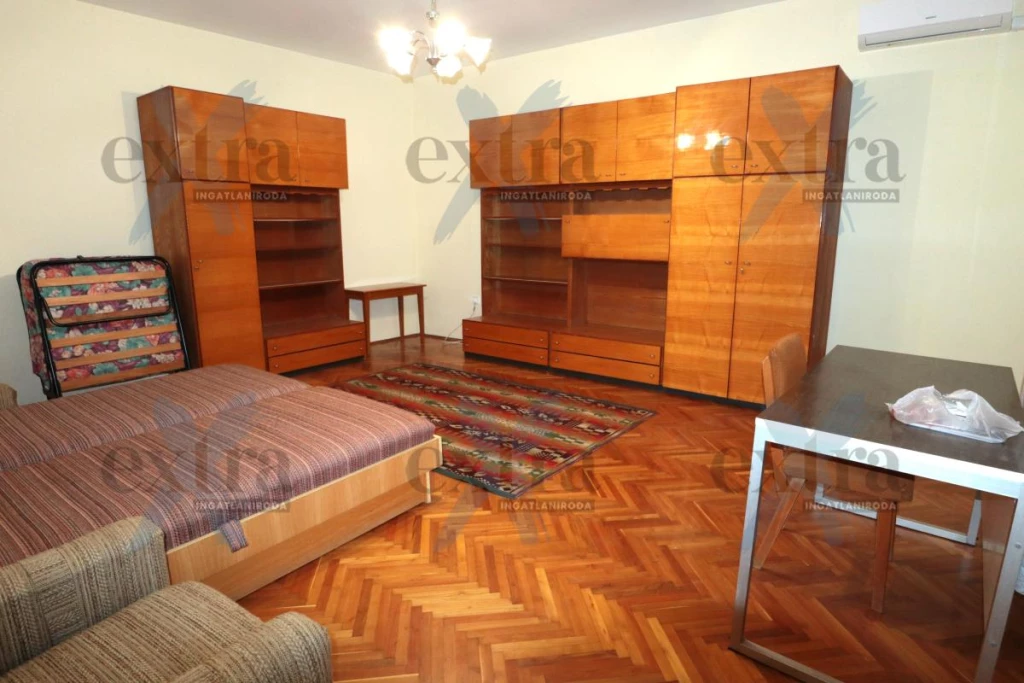For rent brick flat, Szeged