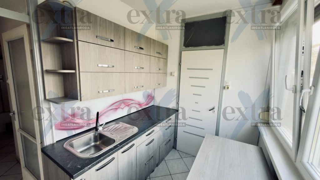 For sale panel flat, Szeged