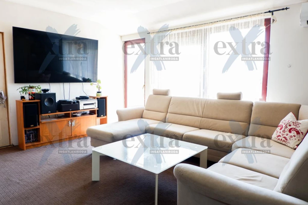 For sale house, Pusztaszer