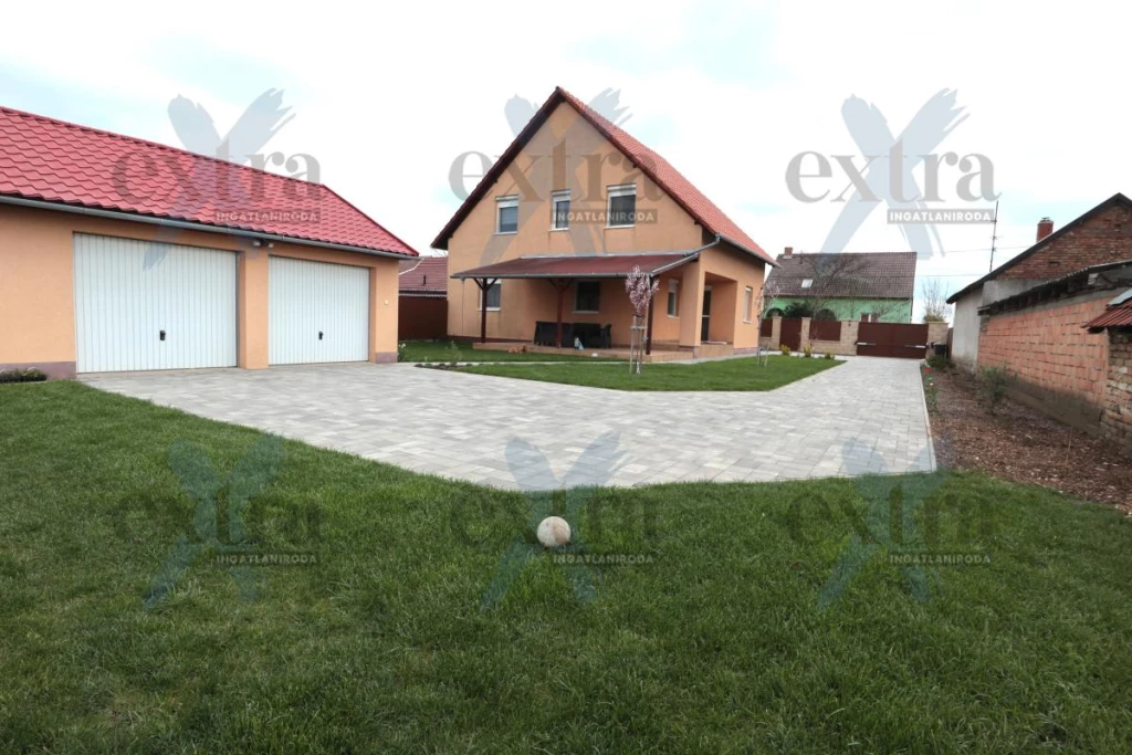 Szegeden, Béketelepen, felújított, élhető Családi ház Eladó!