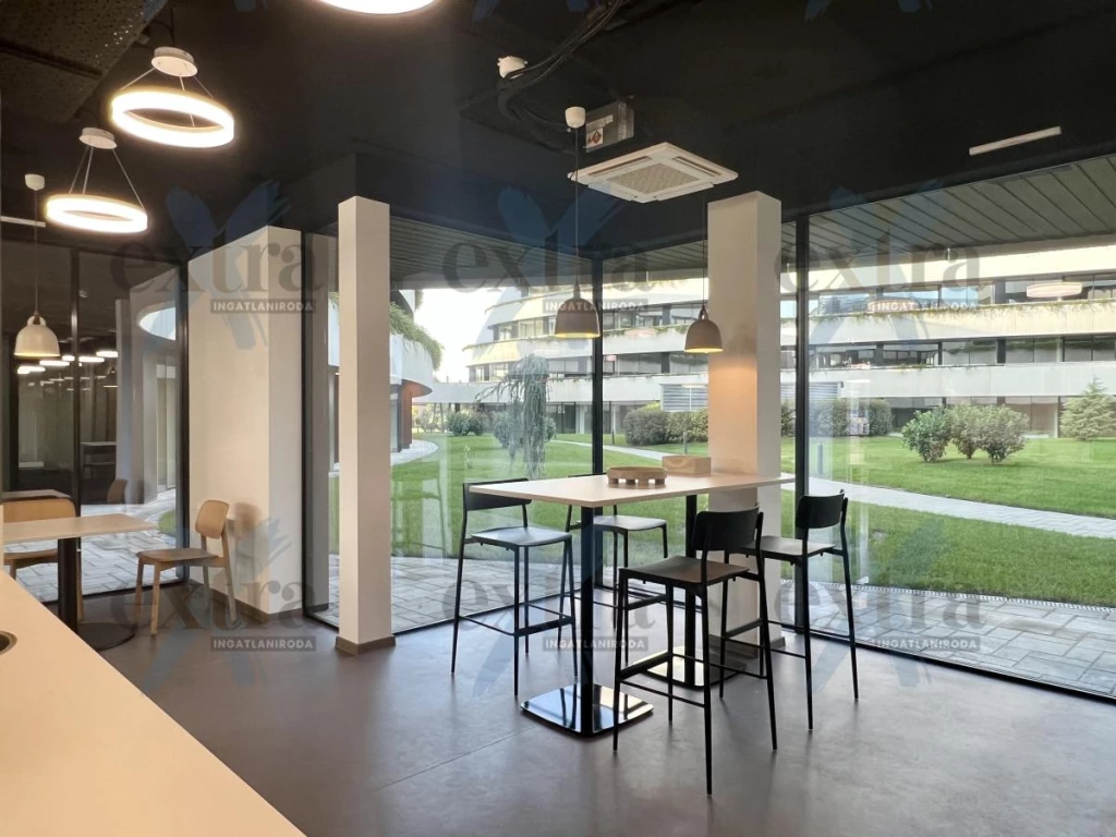 1 személyes iroda…