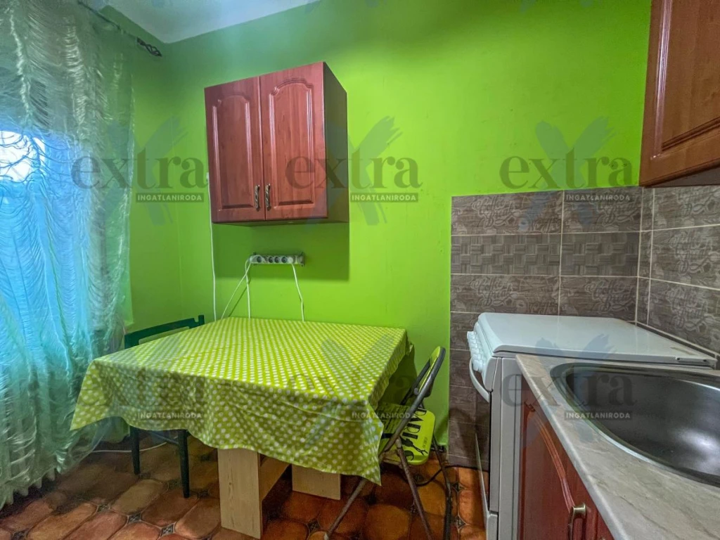 Kiadó 40 m²-es lakás Szeged belvárosában