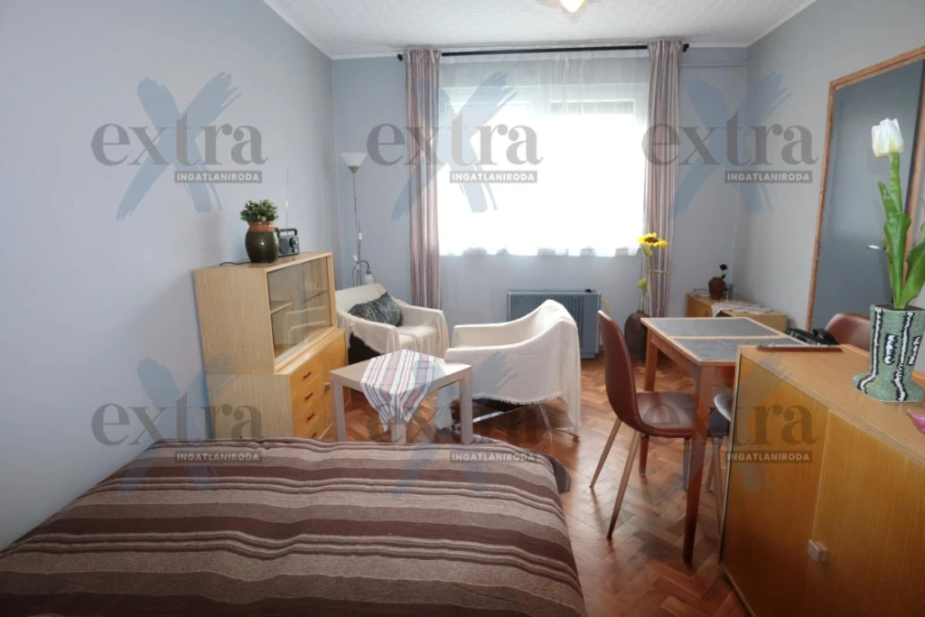 Szegeden, a Kálvária sugárúton, felújított Garzonlakás Kiadó!