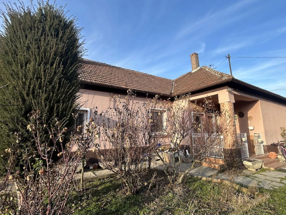 Eladó családi ház, Szárföld