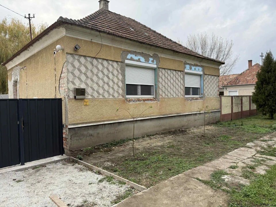 Eladó családi ház, Rábatamási