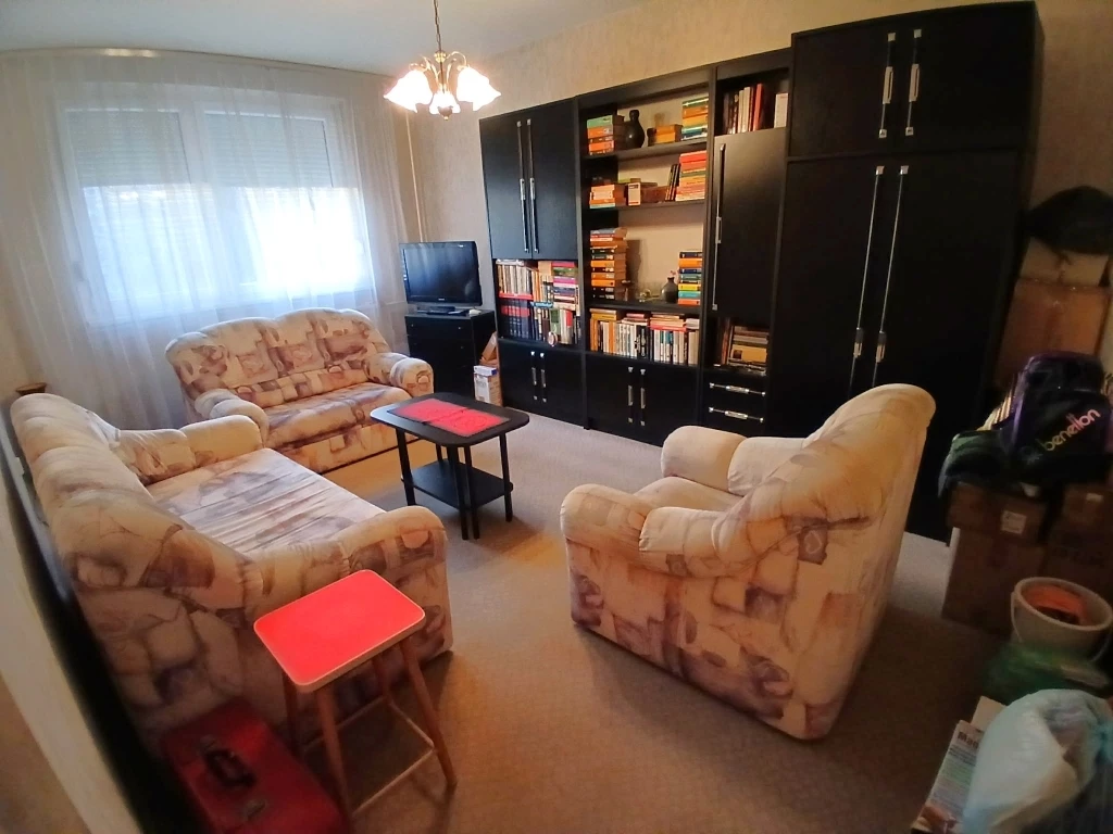 Tócóskertben 2 szobás lakás eladó