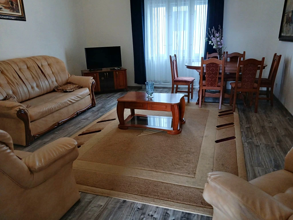 c3-2-name c2-19-name, Debrecen, Belváros