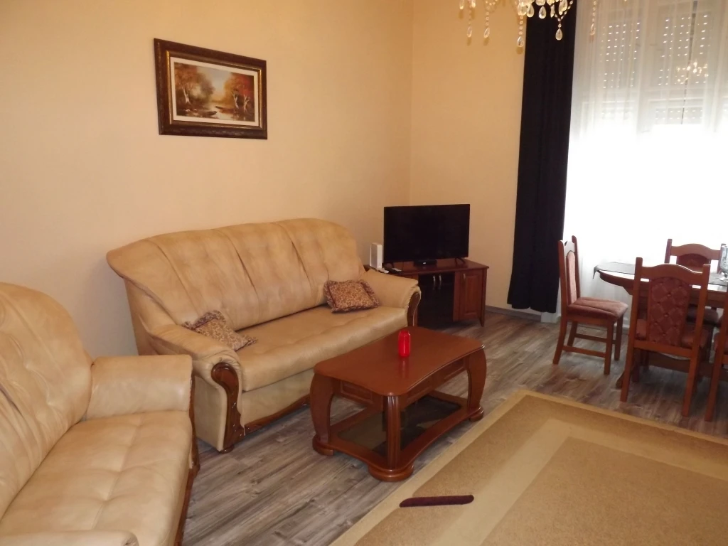 c3-2-name c2-68-name, Debrecen, Belváros