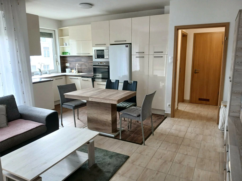 c3-2-name c2-19-name, Debrecen, Belváros