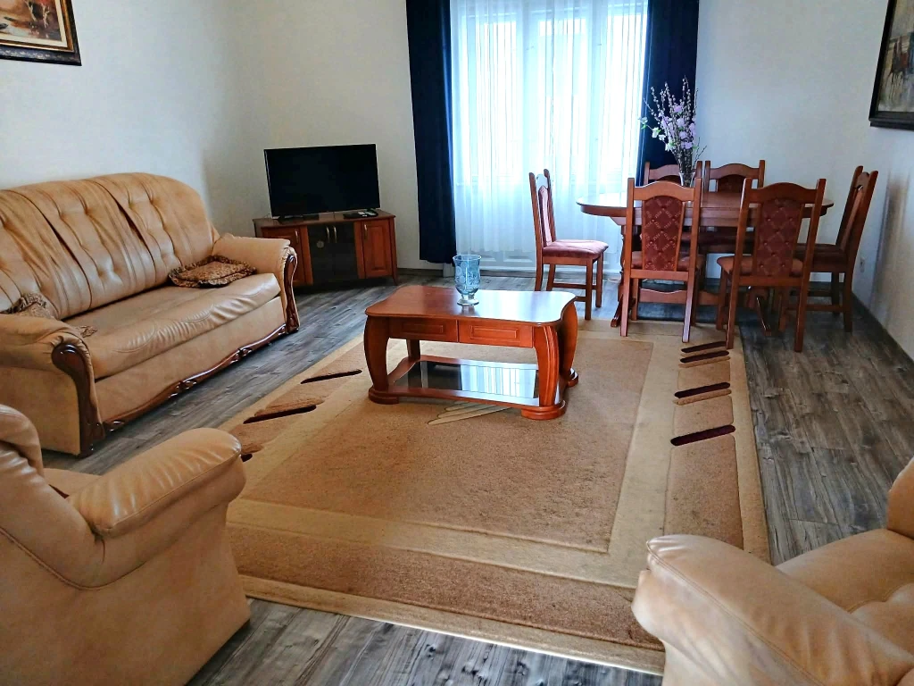 c3-2-name c2-19-name, Debrecen, Belváros, Bajcsy-Zsilinszky utca