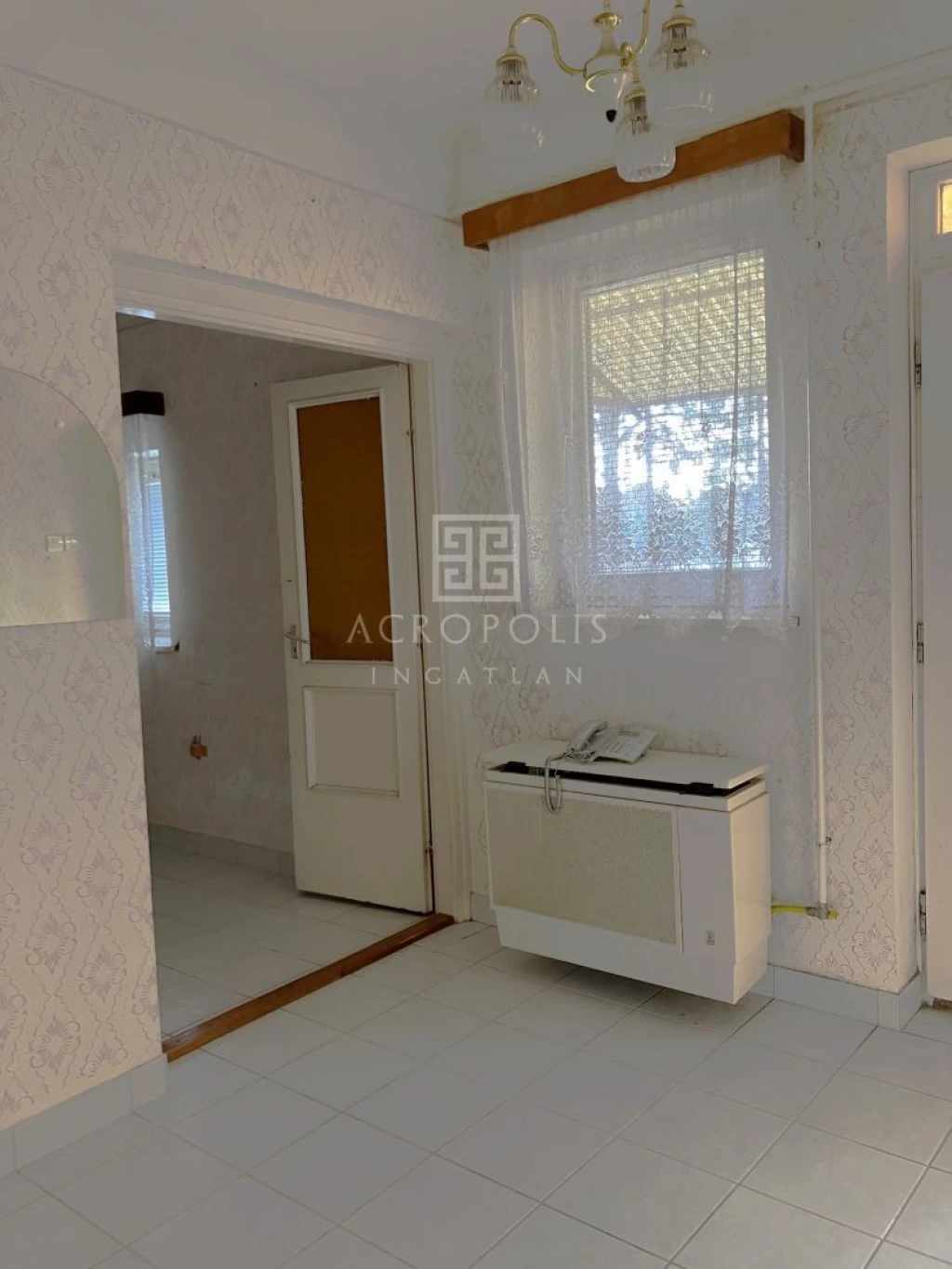 Kecskeméten Ceglédi úton, üzleti vállalkozásra alkalmas ingatlan közvetlen tulajdonostól eladó