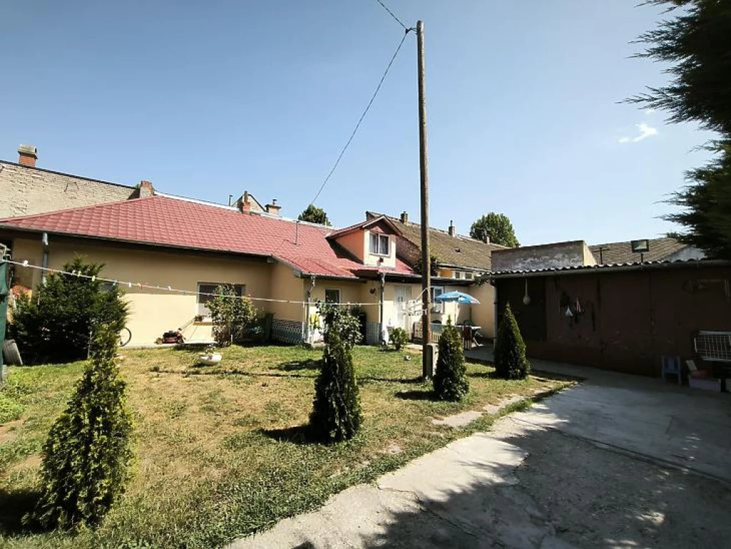 Eladó családi ház, Budapest IV. kerület, Újpest