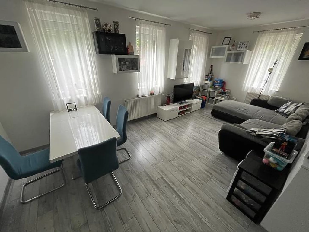 For sale office, office block, Budapest IV. kerület, Újpest