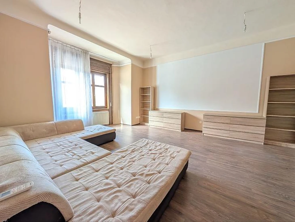 Eladó téglalakás, Budapest IV. kerület, Újpest
