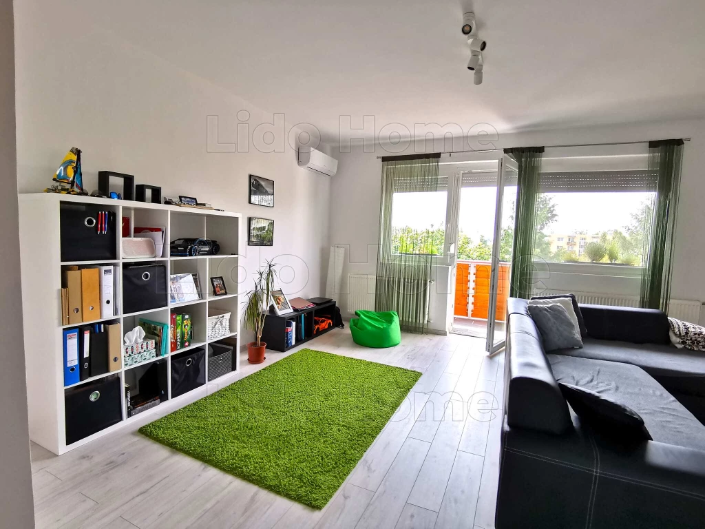 Erkélyes lakás eladó a nyugati városrészben!