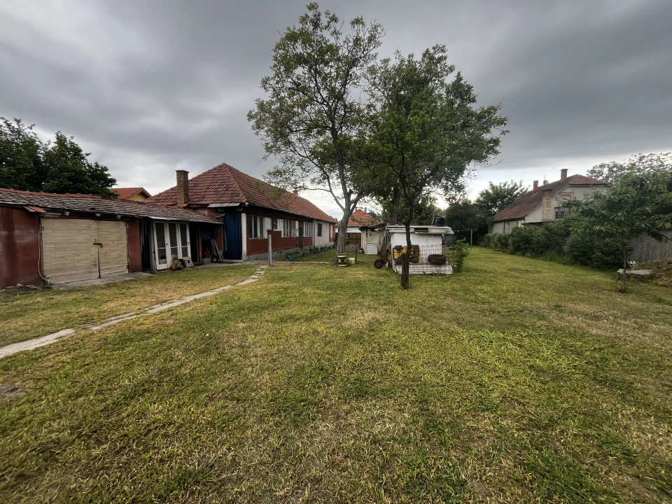 Eladó családi ház, Albertirsa