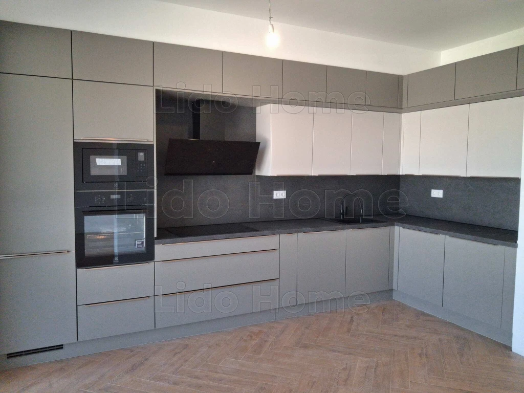 Új építésű, két hálószobás lakás eladó Alsóörsön